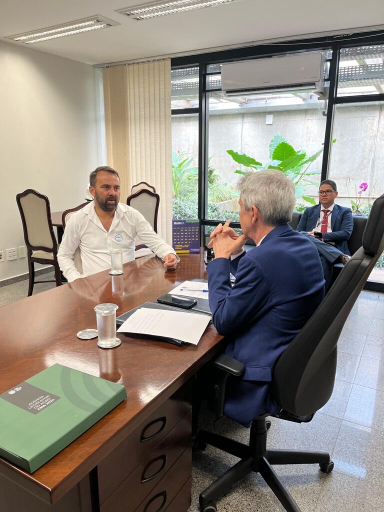 1-768x1024  PRESIDENTE DA CÂMARA VISITA O SENADOR JAIME BAGATTOLI NO SENADO FEDERAL