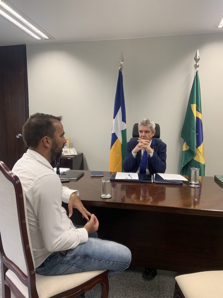 4-768x1024  PRESIDENTE DA CÂMARA VISITA O SENADOR JAIME BAGATTOLI NO SENADO FEDERAL